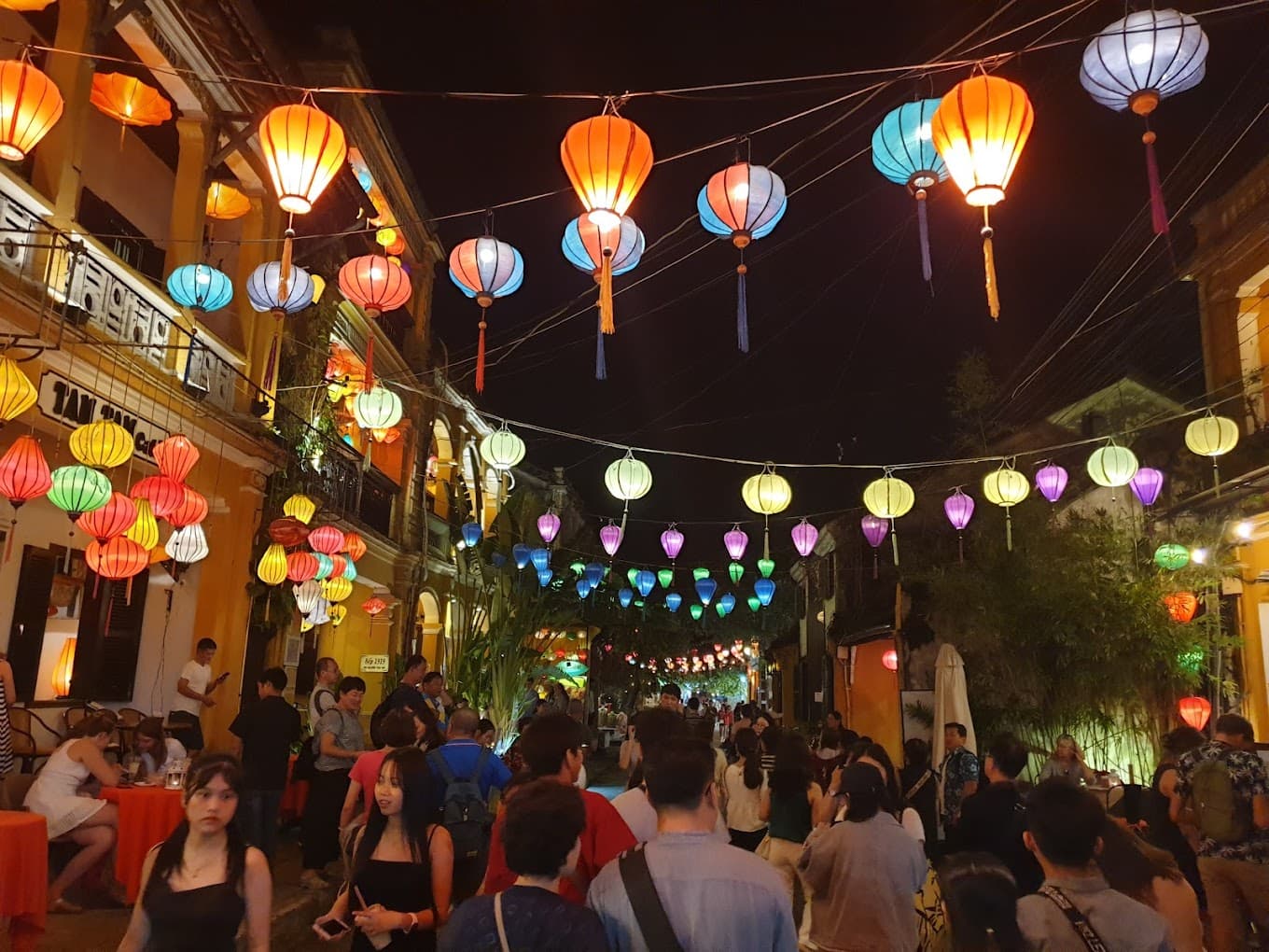 Chợ đêm Hội An