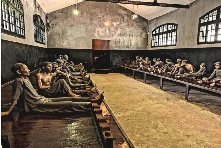 Di tích Nhà tù Hỏa Lò